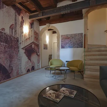 Palazzo Di Giulietta - Juliet's Palace Guest house *